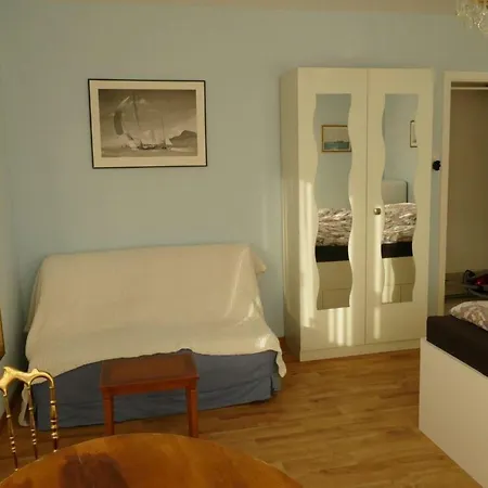 Casa Blumer - Mit 1200m2 Garten By Interhome * Zürich