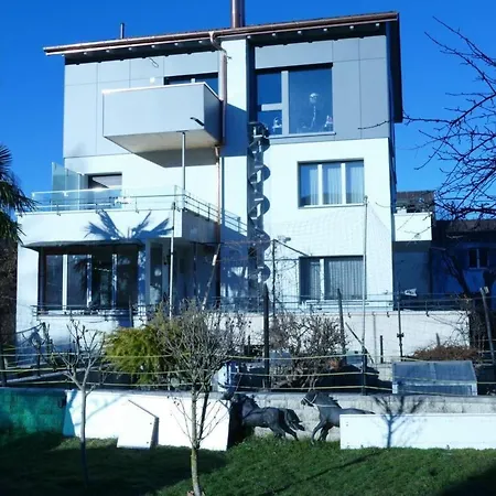 Casa Blumer - Mit 1200m2 Garten By Interhome